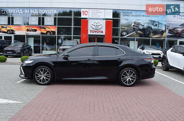 Седан Toyota Camry 2024 в 
