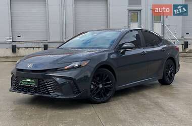 Седан Toyota Camry 2024 в Киеве