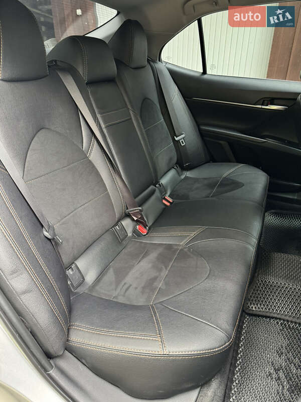 Седан Toyota Camry 2018 в Тернополе фото 16 Седан Toyota Camry 2018 в Тернополе