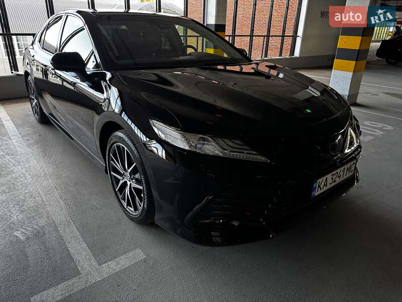 Toyota Camry 2023