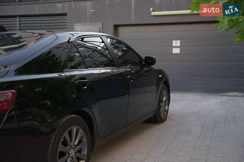 Седан Toyota Camry 2007 в Львові