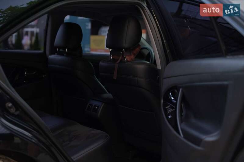 Седан Toyota Camry 2007 в Львові