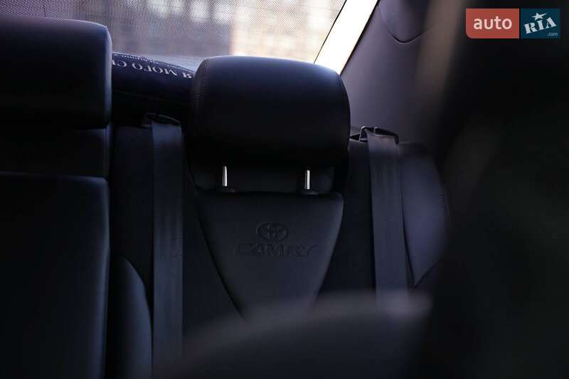 Седан Toyota Camry 2007 в Львові