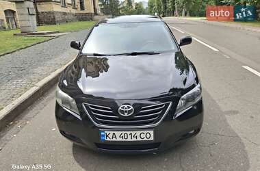 Седан Toyota Camry 2006 в Києві