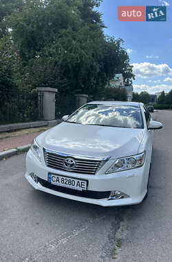 Седан Toyota Camry 2013 в Умані