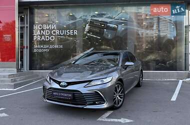 Седан Toyota Camry 2024 в Одессе