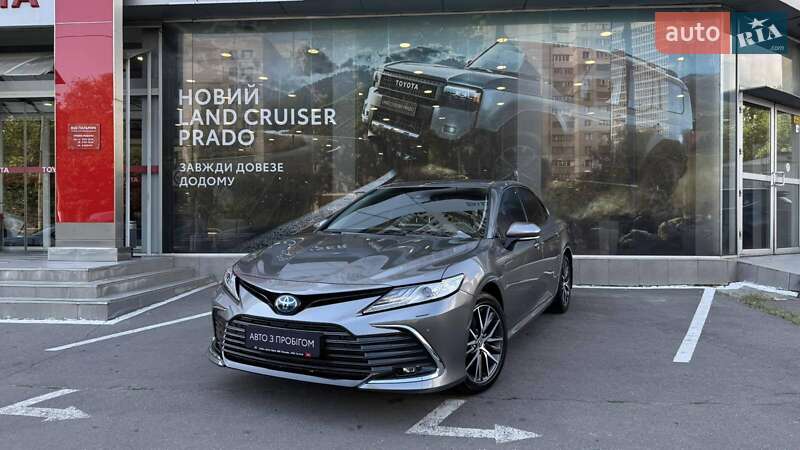 Toyota Camry 2024