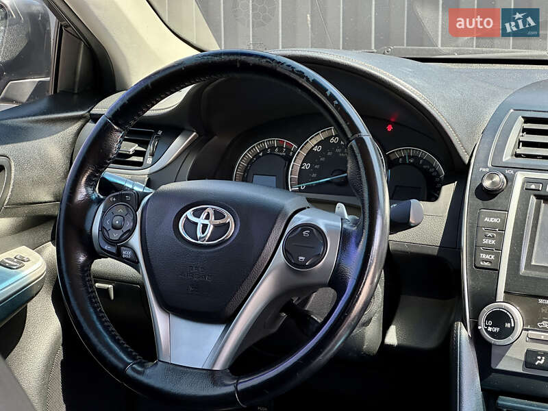 Седан Toyota Camry 2012 в Кам'янському