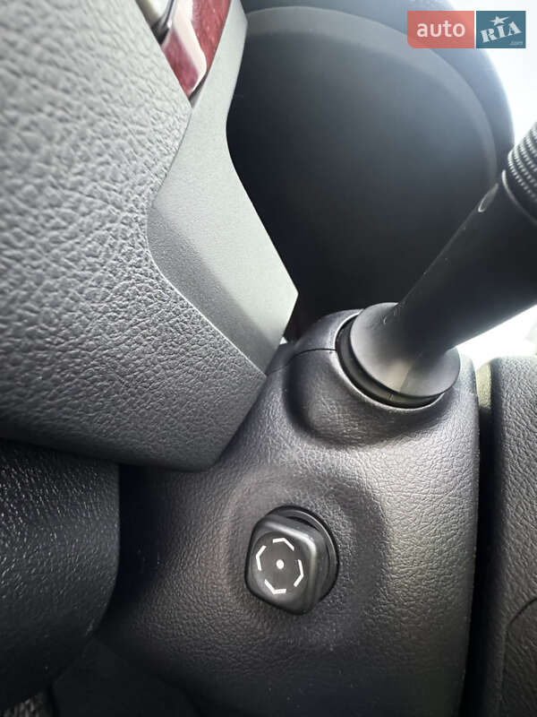 Седан Toyota Camry 2011 в Киеве