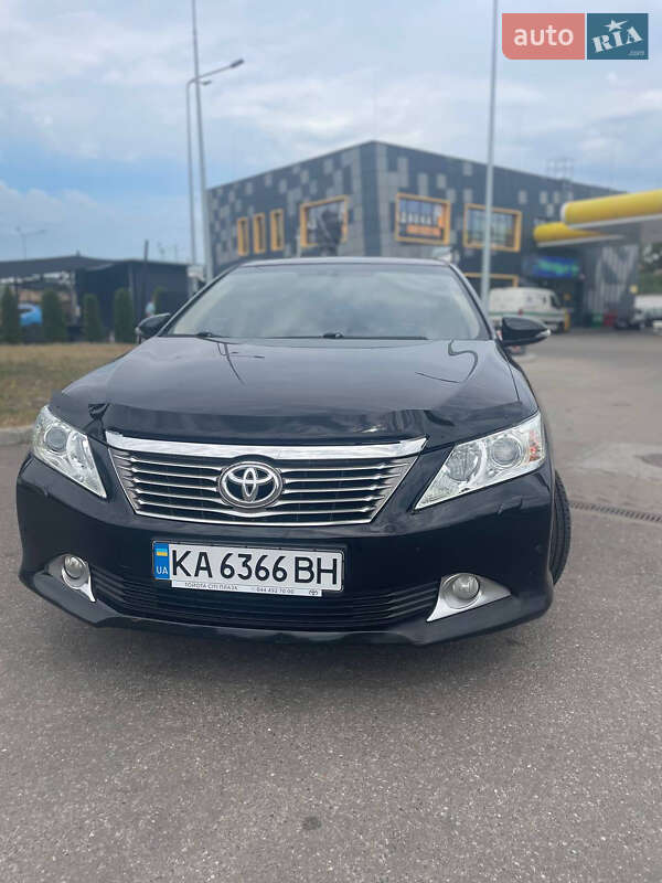 Седан Toyota Camry 2011 в 