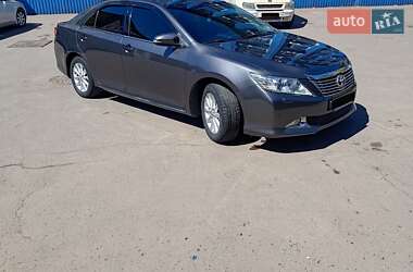 Седан Toyota Camry 2014 в Кривому Розі