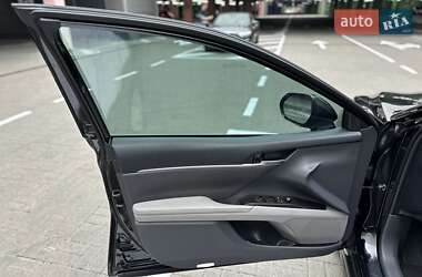 Седан Toyota Camry 2021 в 