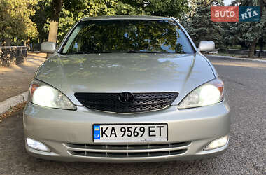 Седан Toyota Camry 2004 в Белгороде-Днестровском