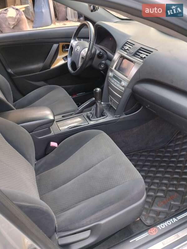 Седан Toyota Camry 2007 в Черкасах