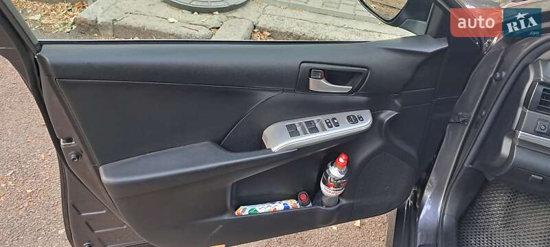 Седан Toyota Camry 2014 в Миколаєві