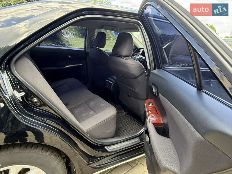 Седан Toyota Camry 2014 в Харькове