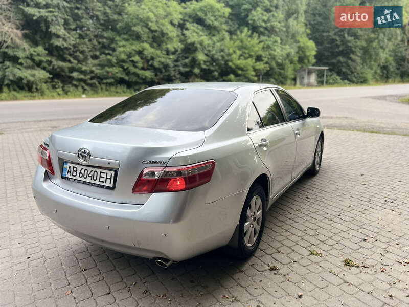 Седан Toyota Camry 2006 в Виннице