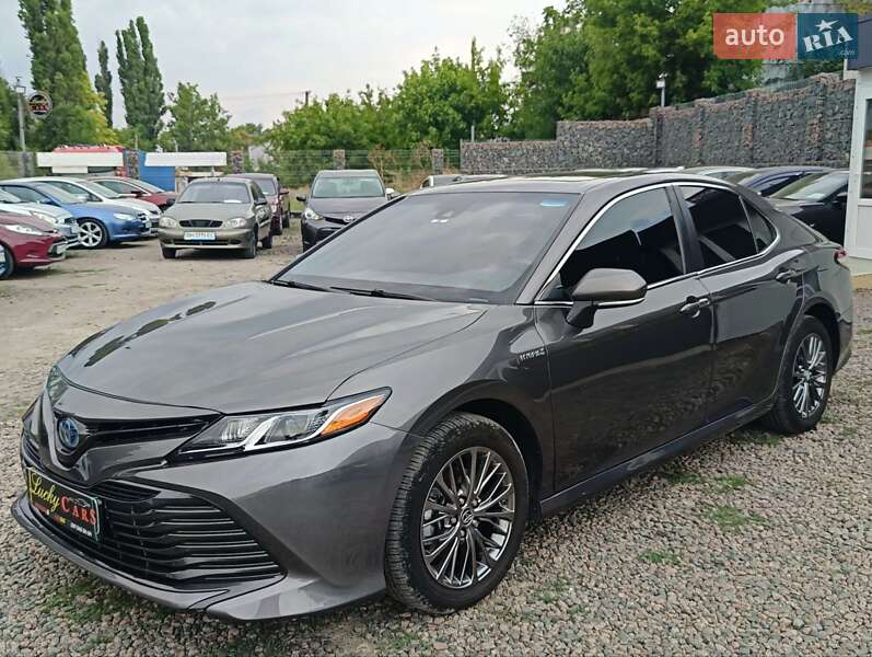 Toyota Camry 2019