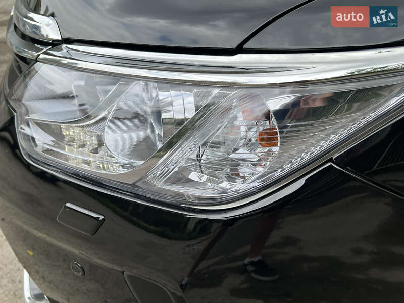 Седан Toyota Camry 2017 в Тернополі