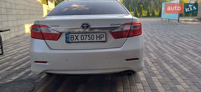 Седан Toyota Camry 2012 в Красилові