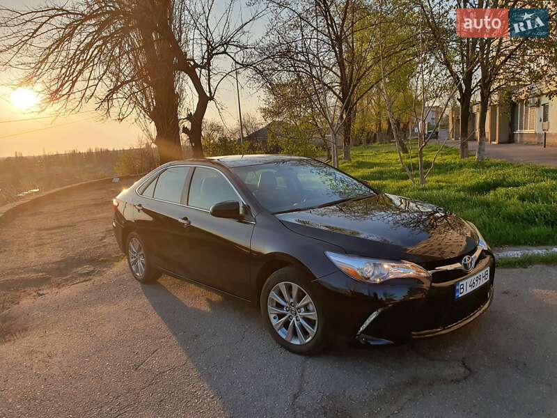 Седан Toyota Camry 2017 в Кременчуці