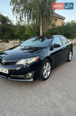 Седан Toyota Camry 2014 в Мироновке