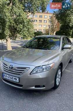 Седан Toyota Camry 2006 в Києві