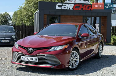 Седан Toyota Camry 2018 в Стрые