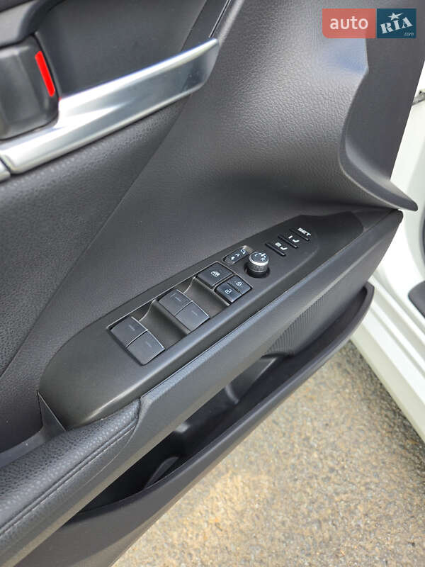 Седан Toyota Camry 2021 в Снятині