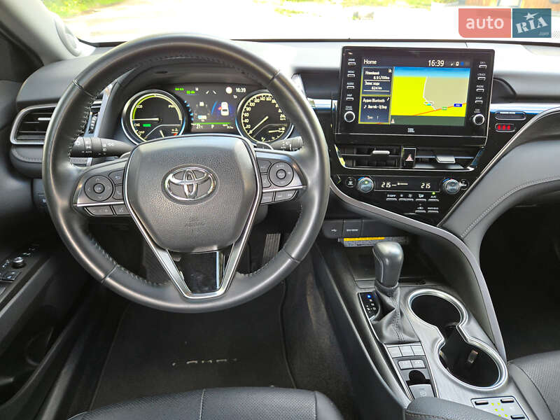 Седан Toyota Camry 2021 в Снятині