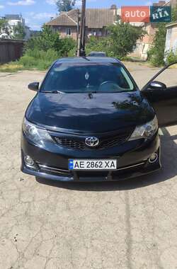 Седан Toyota Camry 2012 в Дніпрі