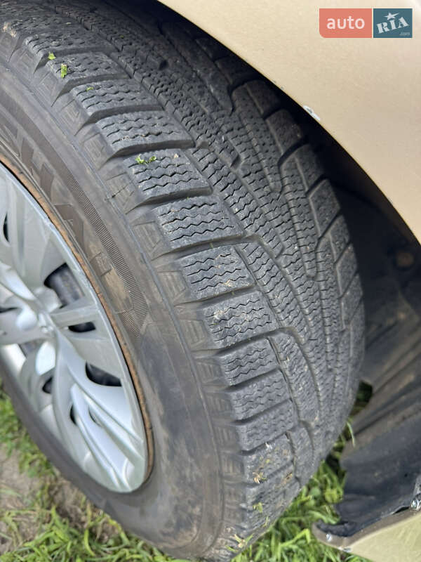 Седан Toyota Camry 2012 в Хмельницком