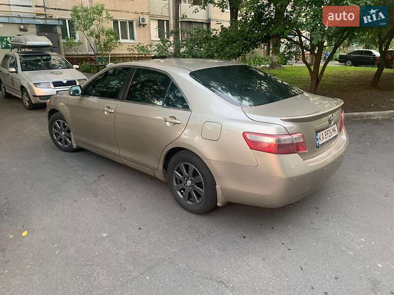 Седан Toyota Camry 2007 в Києві
