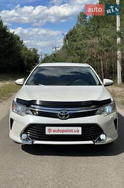 Седан Toyota Camry 2016 в Белогородке