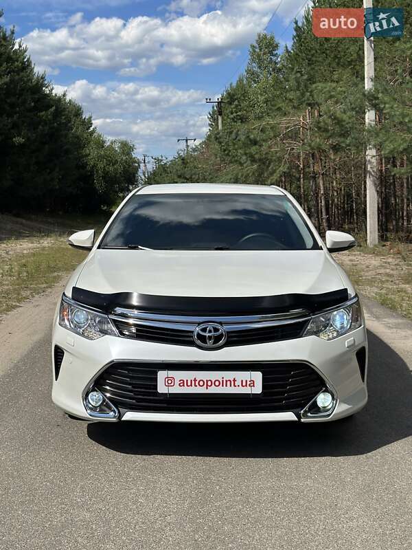 Toyota Camry 2016