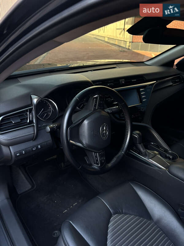 Седан Toyota Camry 2019 в Одесі