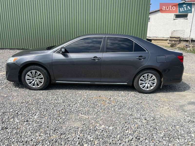 Седан Toyota Camry 2014 в Вінниці