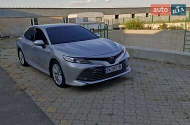 Седан Toyota Camry 2020 в Николаеве