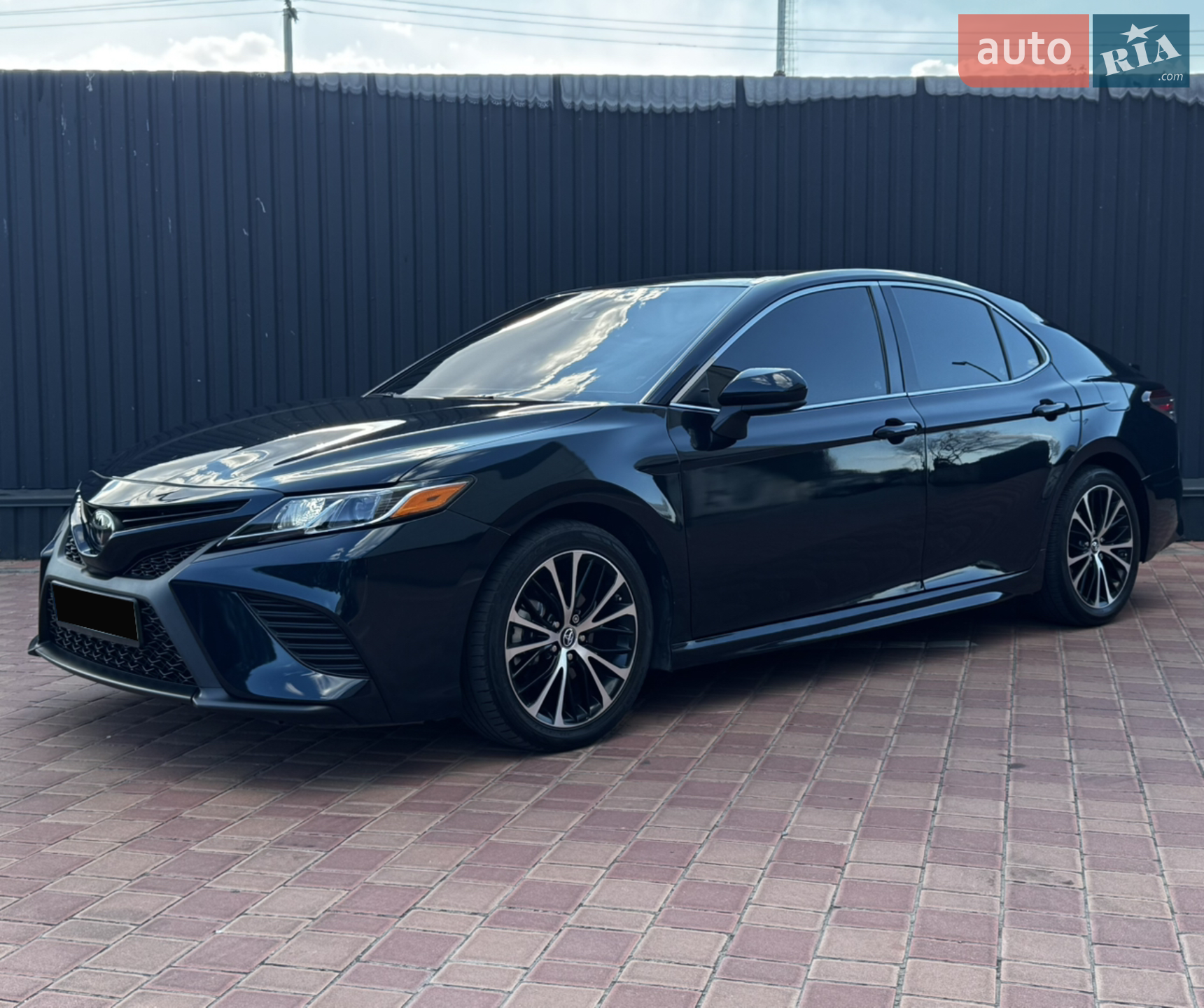 2019 Toyota Camry - мініатюра 3