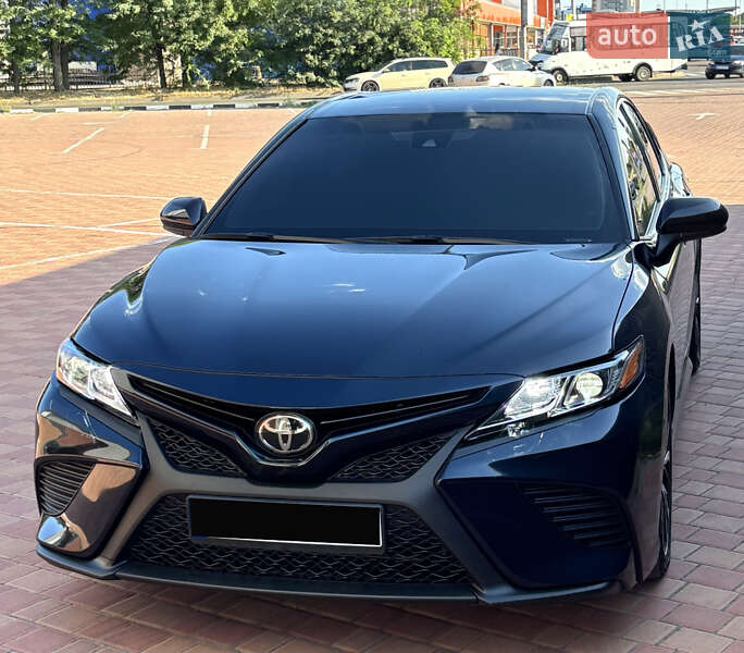 Седан Toyota Camry 2019 в Одесі