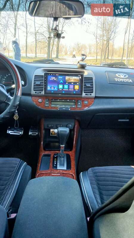 Седан Toyota Camry 2003 в Кропивницком