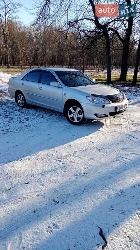 Седан Toyota Camry 2003 в Кропивницком