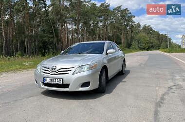 Седан Toyota Camry 2010 в Чернігові
