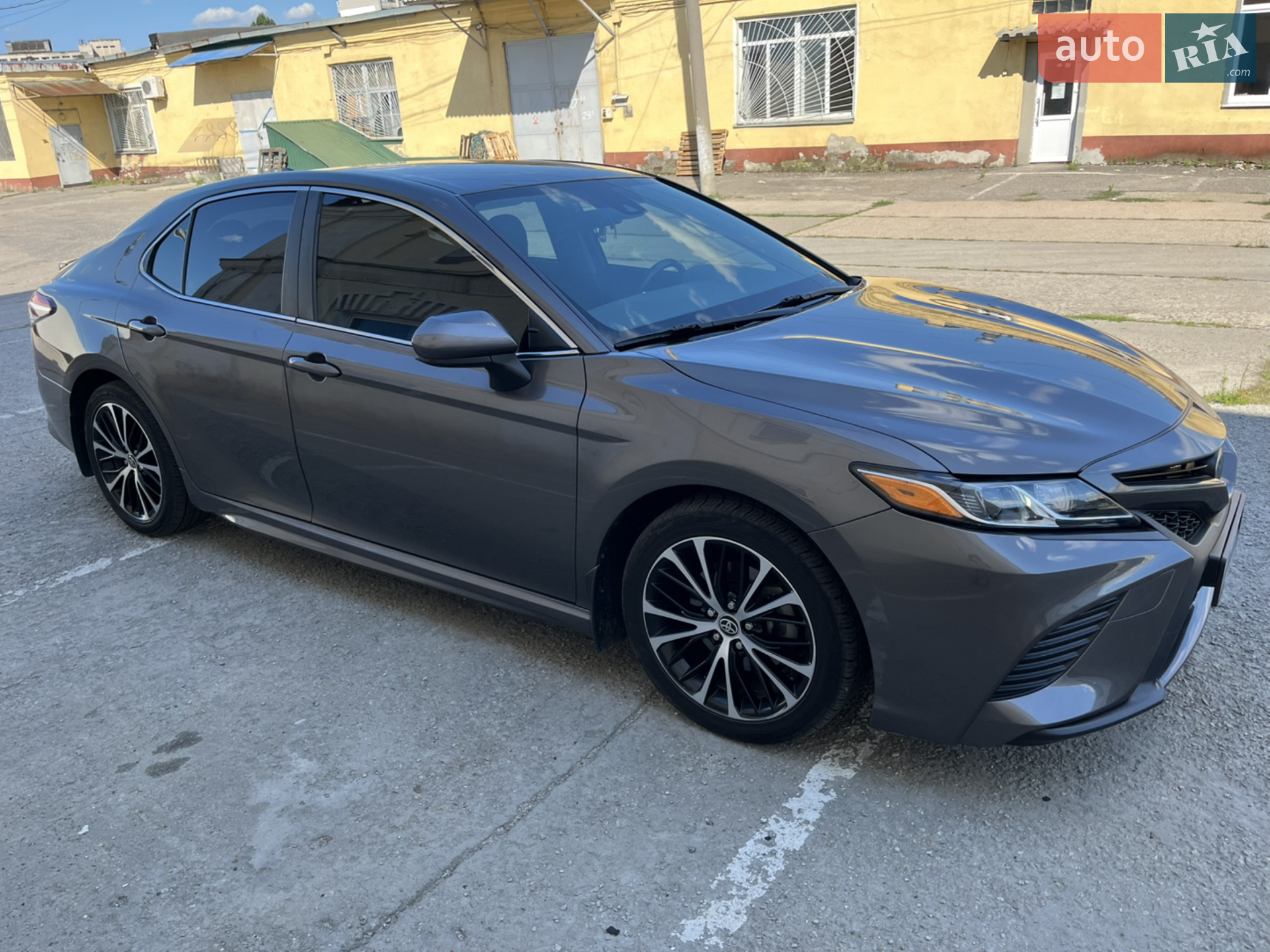 2020 Toyota Camry - мініатюра 9
