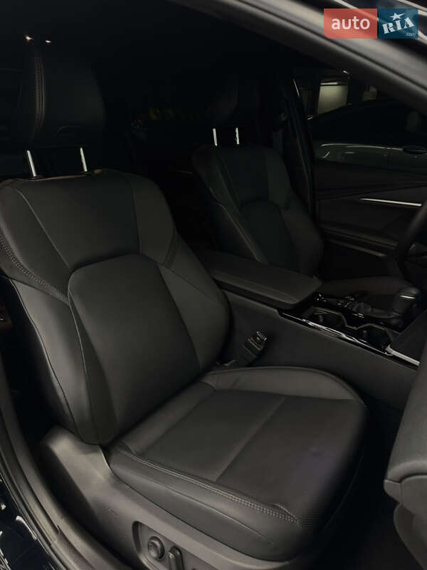 Седан Toyota Camry 2024 в Киеве фото 41 Седан Toyota Camry 2024 в Киеве