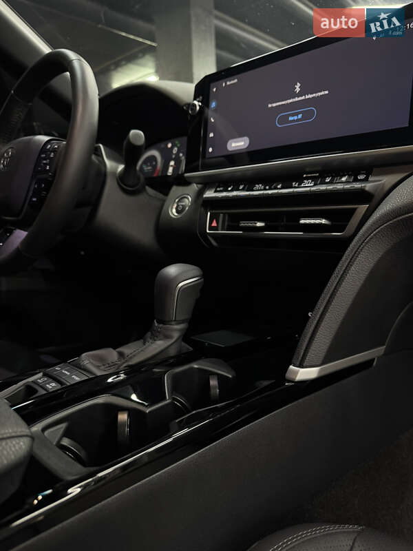 Седан Toyota Camry 2024 в Киеве фото 46 Седан Toyota Camry 2024 в Киеве