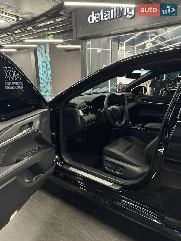Седан Toyota Camry 2024 в Киеве фото 52 Седан Toyota Camry 2024 в Киеве