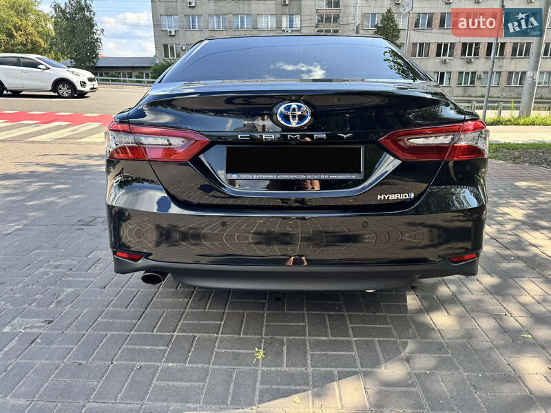 Седан Toyota Camry 2021 в Києві