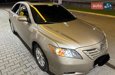 Седан Toyota Camry 2007 в Киеве
