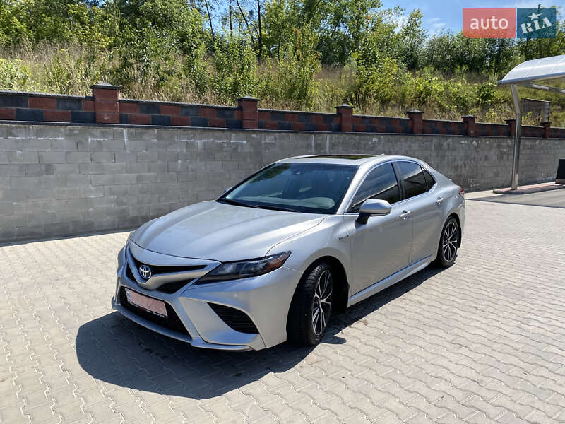 Toyota Camry 2020